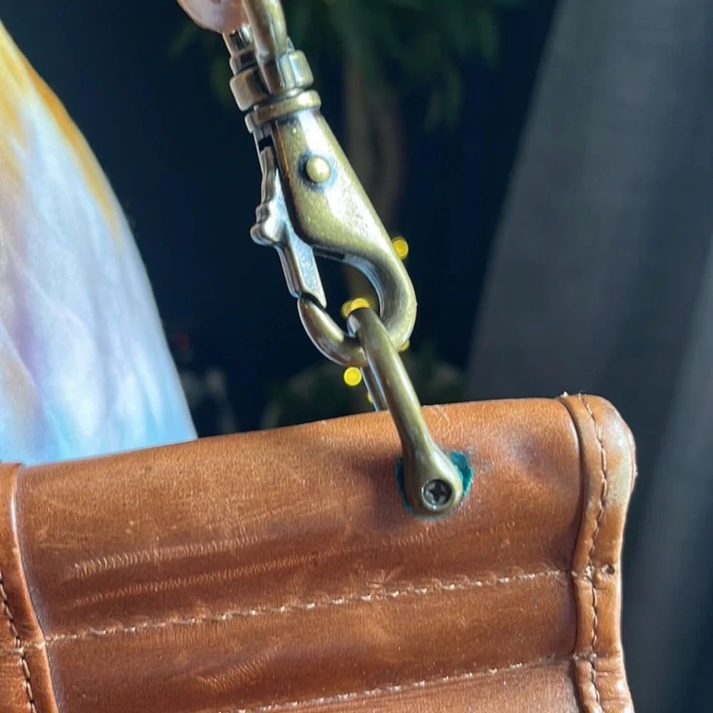 Vintage Wilsons, cognac leather messenger bag. - Picture 8 of 16